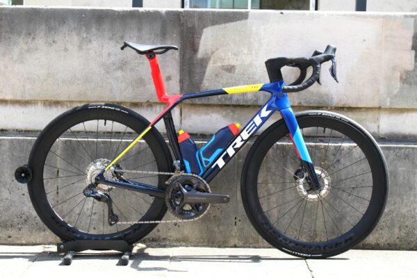 Madone SLR 7 Gen 8 in Navy Smoke - Team